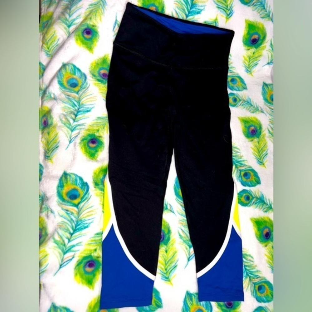 Victoria Secret workout capris‎